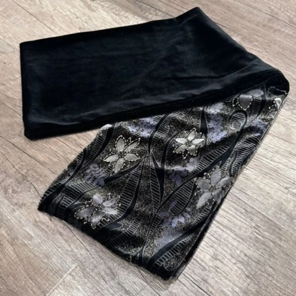 Stunning Vintage Black Velvet Embossed Scarf‎ Floral Fairy  Fairycore Whimsigoth